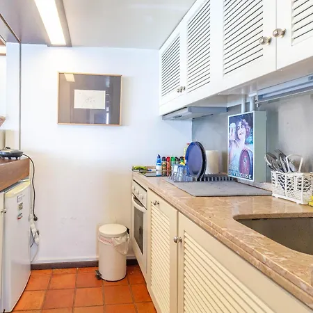 Casa Da Falesia By Dolcestay Apartment Sesimbra
